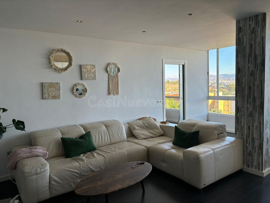 Exclusivo apartamento reformado con impresionantes vistas al mar en una de las mejores zonas de Torremolinos - foto 5