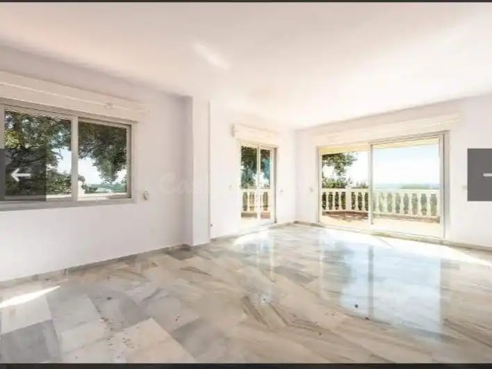 Chalet con Vistas Infinitas 360º al Mar | Piscina, Gran Parcela y Máximo Potencial - foto 5