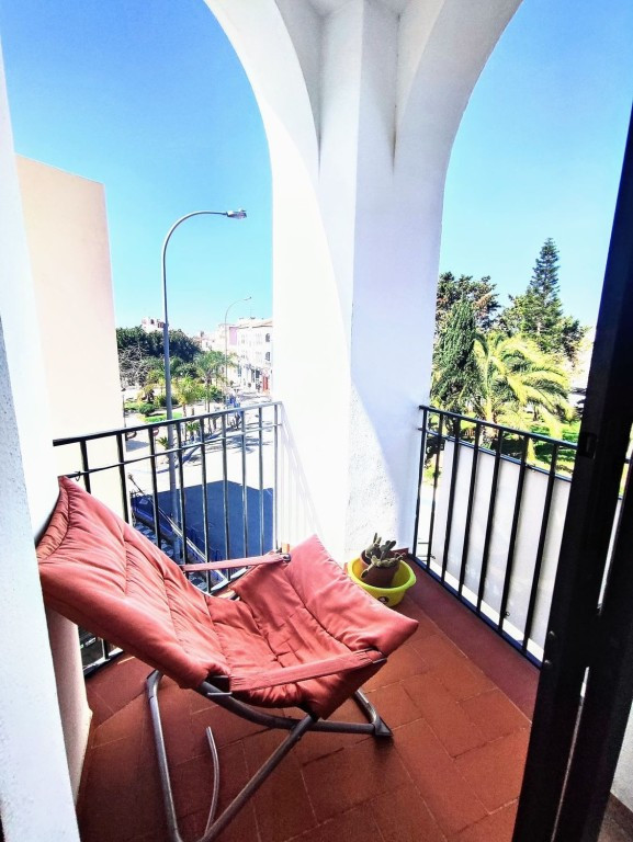 Piso muy luminoso y espacioso con alto potencial de rentabilidad - foto 4