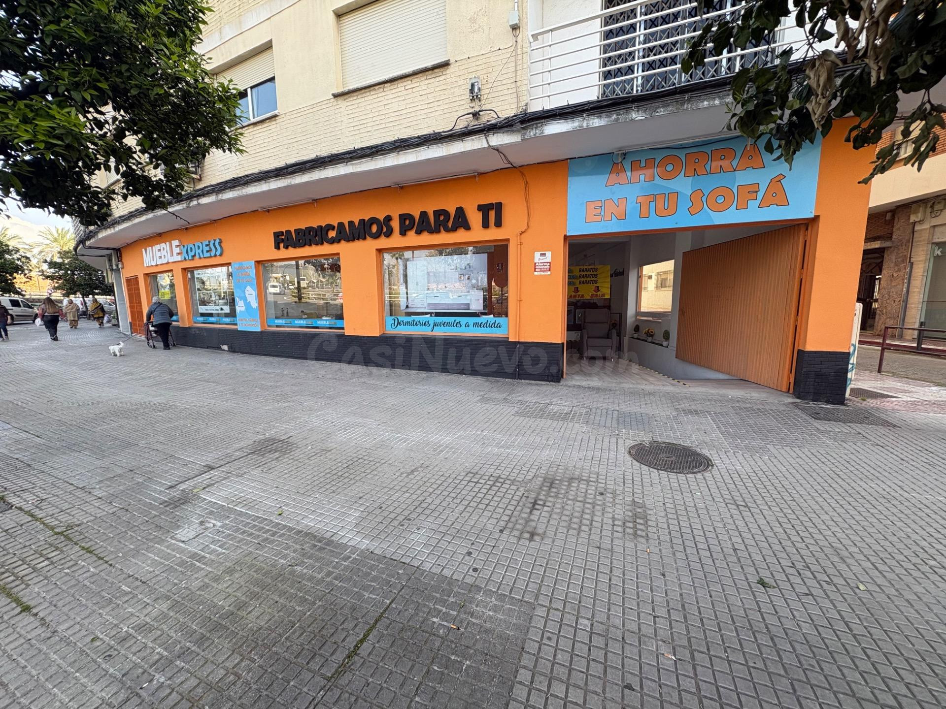 LOCAL COMERCIAL EN VENTA EN GLORIETA IBN ZAYDUN