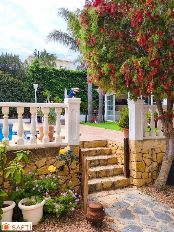 Tu refugio mediterráneo: privacidad, espacio y una villa para disfrutar sin limites - foto 2