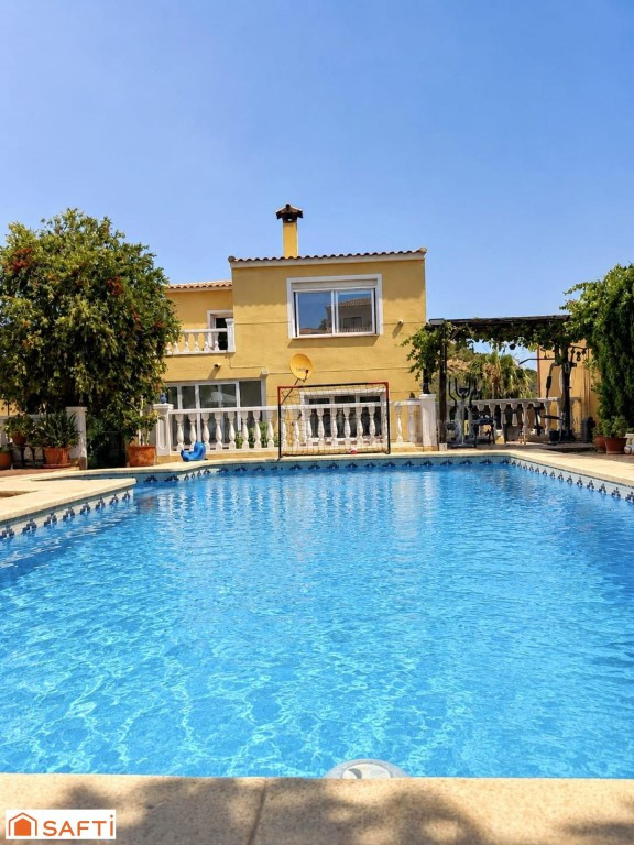 Tu refugio mediterráneo: privacidad, espacio y una villa para disfrutar sin limites - foto 3