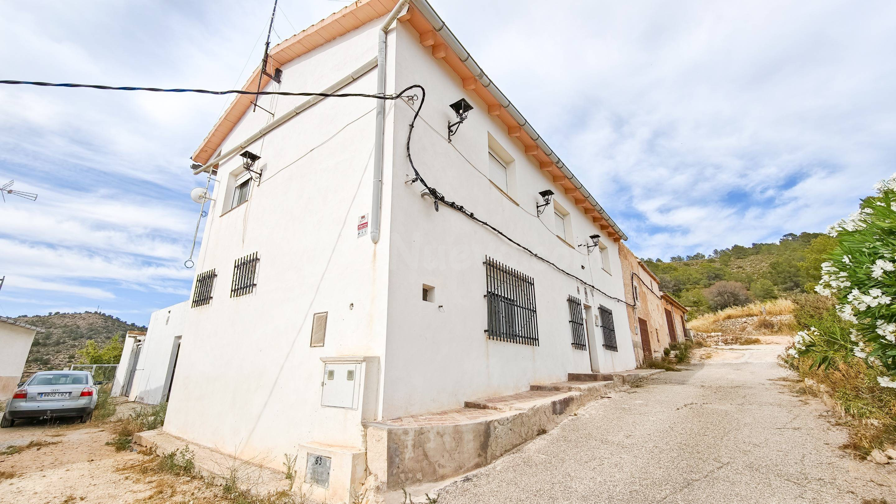 Dos hogares, una gran finca y más de 75.000 m2 para vivir de otra manera