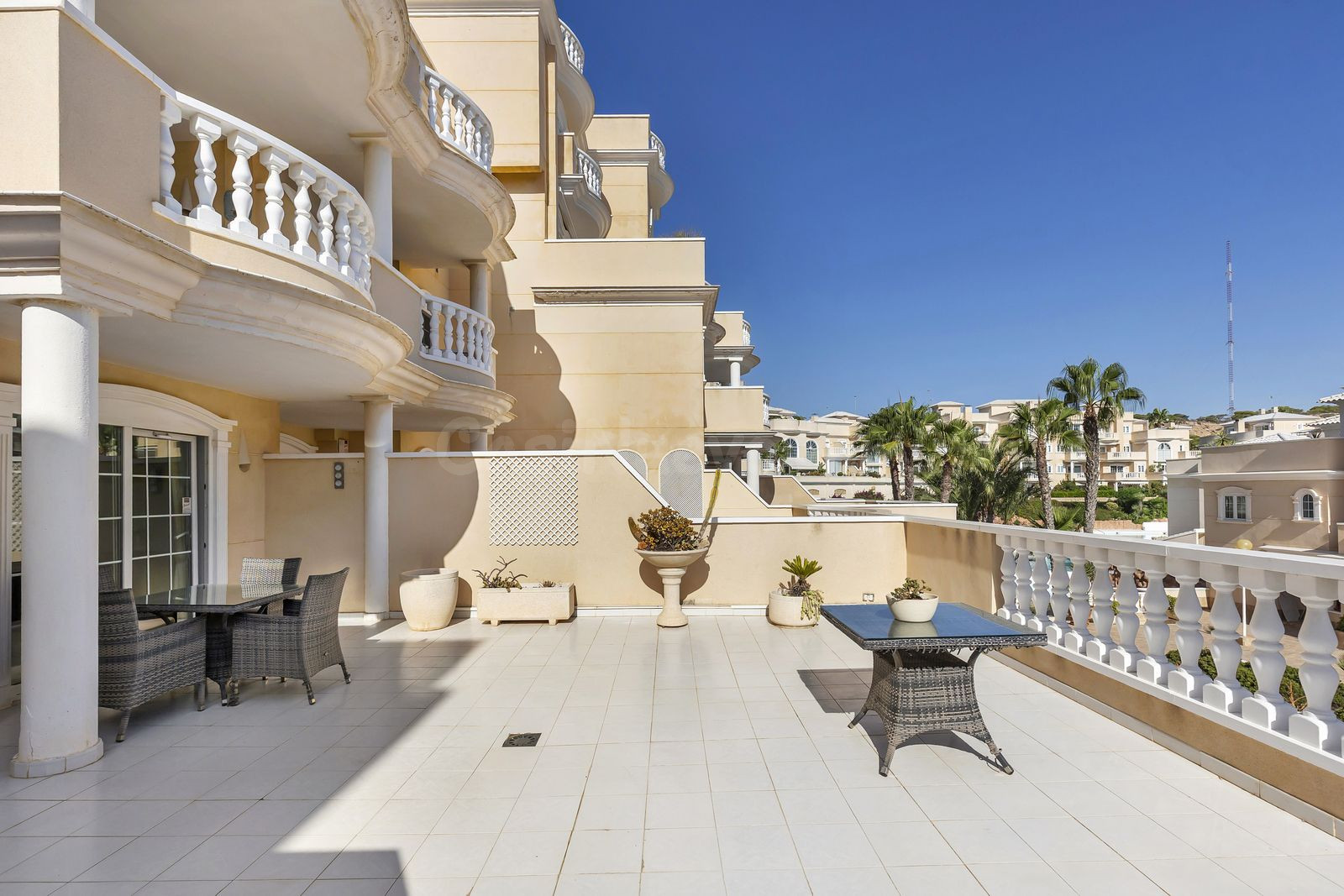 APARTAMENTO DE 2 DORMITORIOS 1 BAÑO EN GUARDAMAR DEL SEGURA (ALICANTE) PLAYA MONCAYO