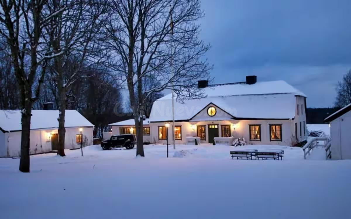 Suecia - Canal de Väddö - Exclusiva finca señorial del siglo XVIII junto al canal de Väddö