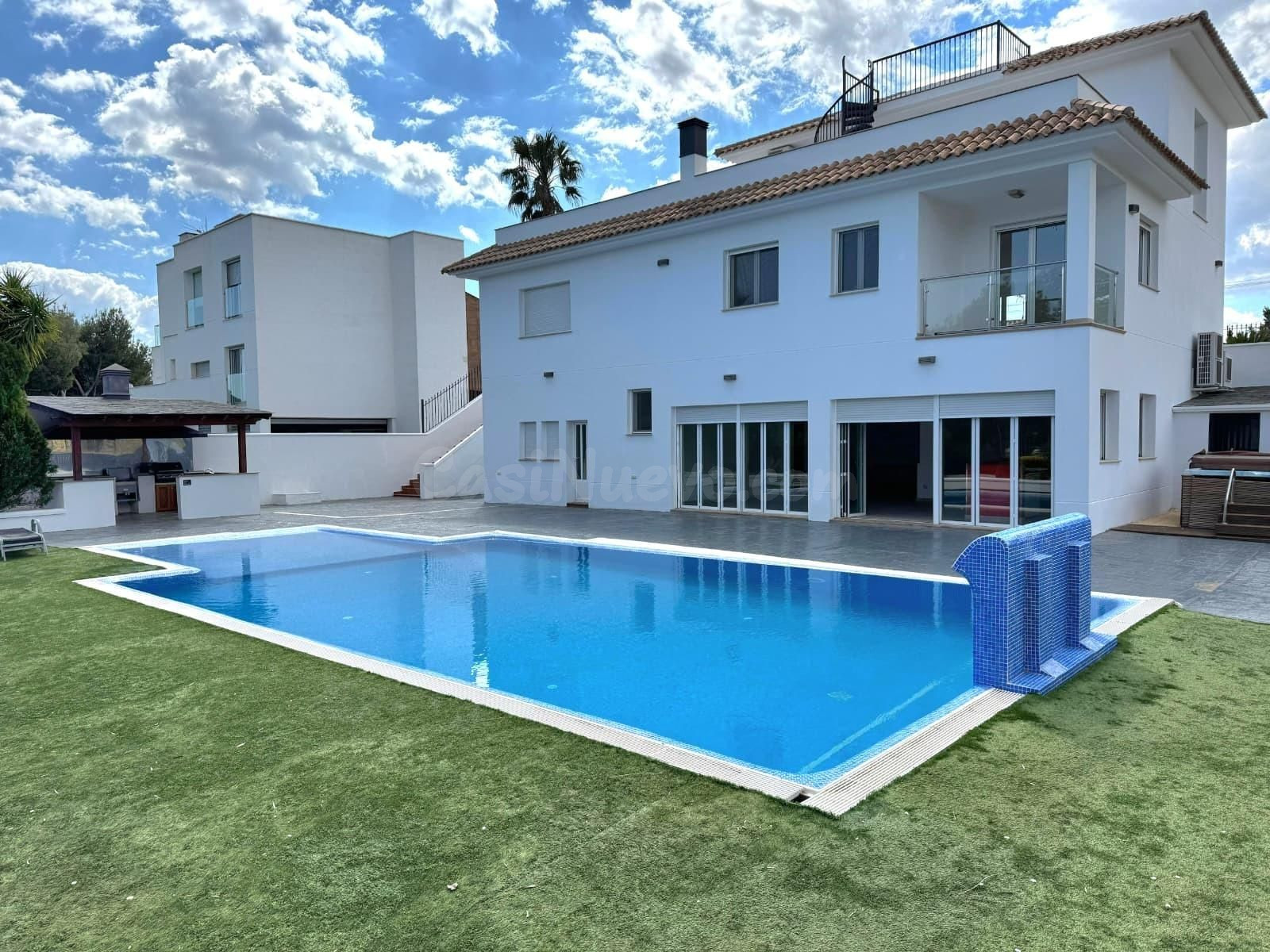 Adosado 5 habitaciones 440m² en venta - La charca 2