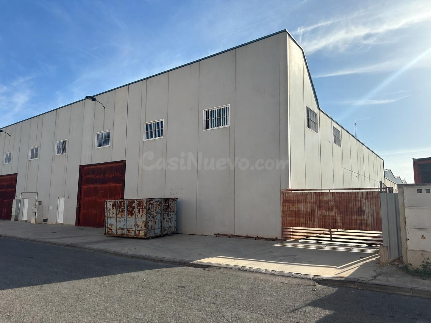 Nave industrial Con altillo , Oficina y aseo en Las Torres de Cotillas