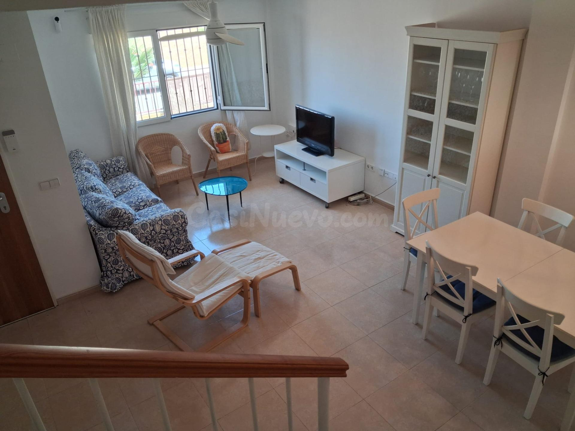 ADOSADO CON 4 DORMITORIOS, 4 BAÑOS, GARAJE CERRADO, TERRAZAS Y PATIO EN LOS ALCÁZARES