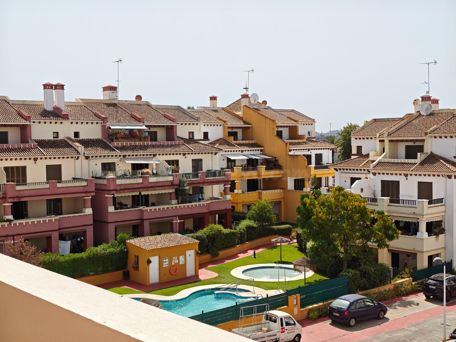 OPORTUNIDAD - Dúplex de 3 dormitorios con 3 terrazas y vistas a la piscina — Marina Esuri, Costa Esuri (Ayamonte)