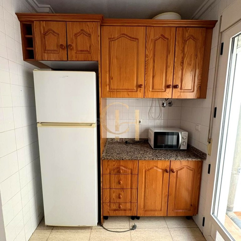 Bungalow en planta baja de 2 dormitorios con piscina comunitaria en Torrevieja - foto 5