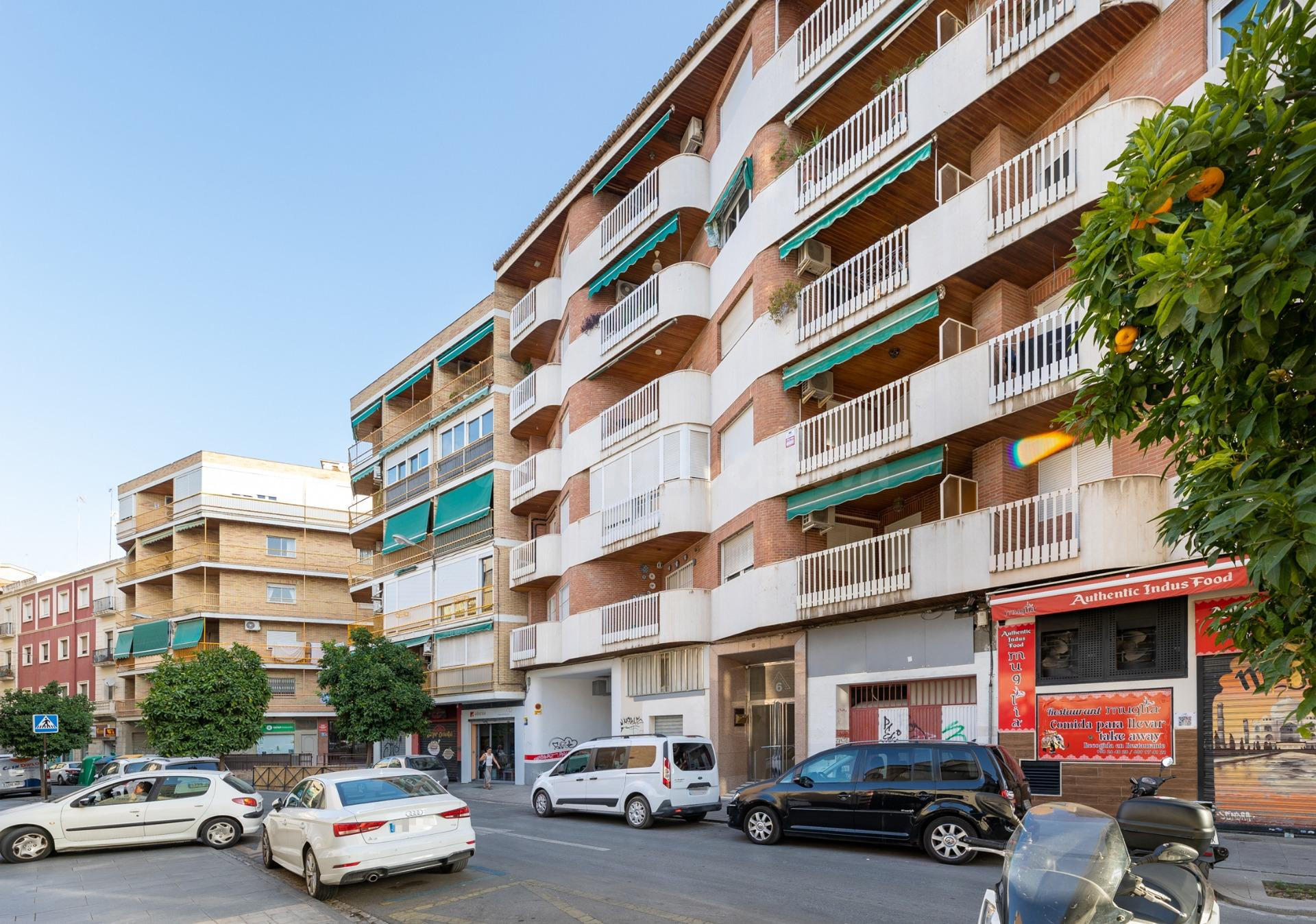 ¡Oportunidad Única en Granada! Piso Espectacular  en Plaza de Gracia