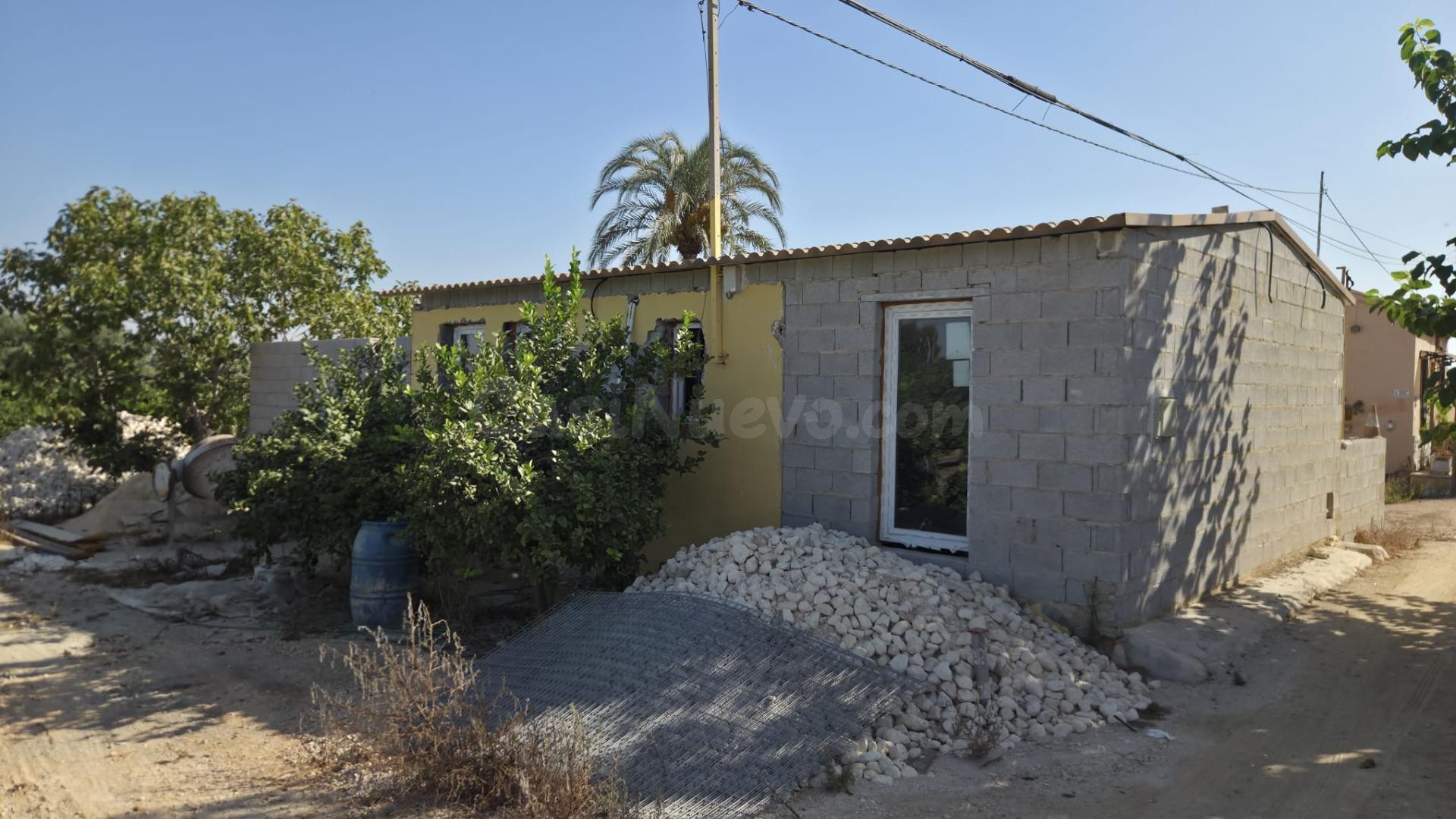 Fantástica casa de campo con gran parcela en Formentera del Segura, Alicante.