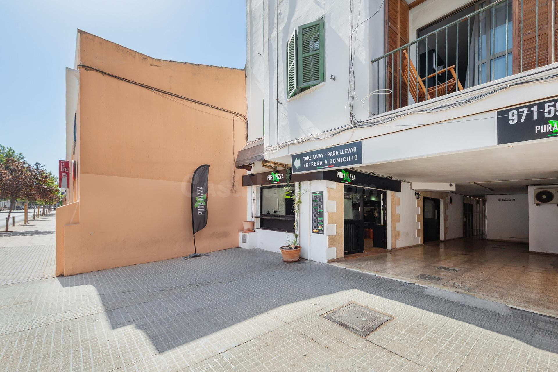 2 LOCALES COMERCIALES EN PLANTA BAJA, ALQUILADOS, EN MARRATXI.