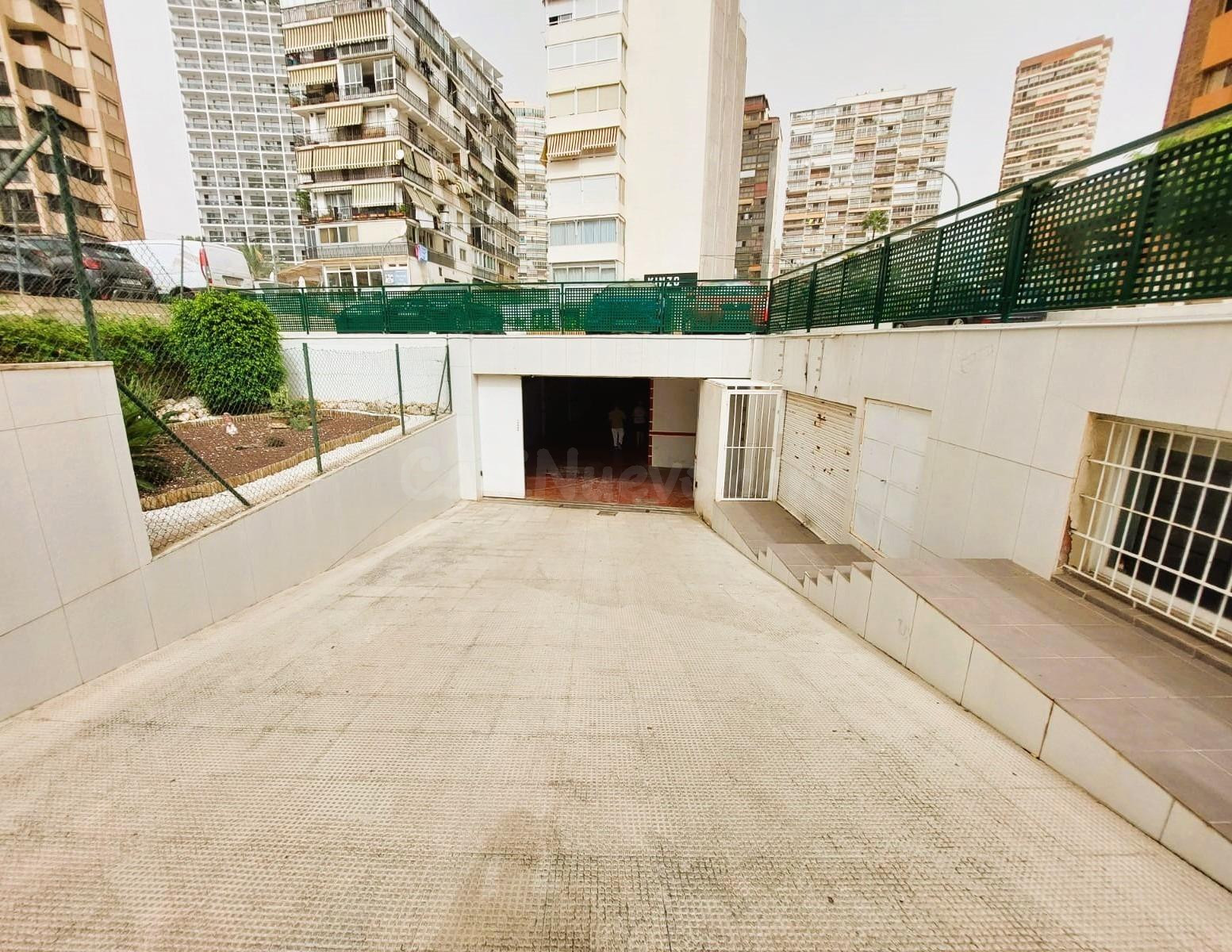 PLAZA DE GARAJE AMPLIA EN PLENA VÍA EMILIO ORTUÑO BENIDORM