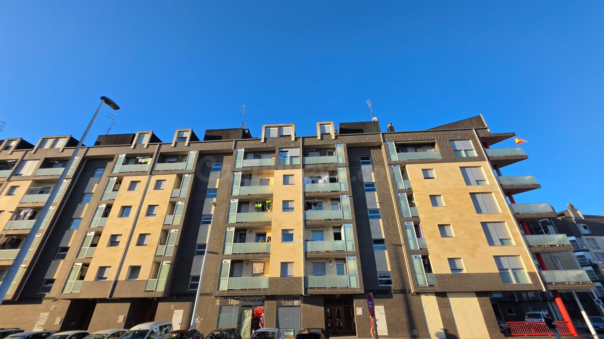 ☀️ Luminoso Dúplex con Balcón y Vistas Panorámicas en San Lorenzo