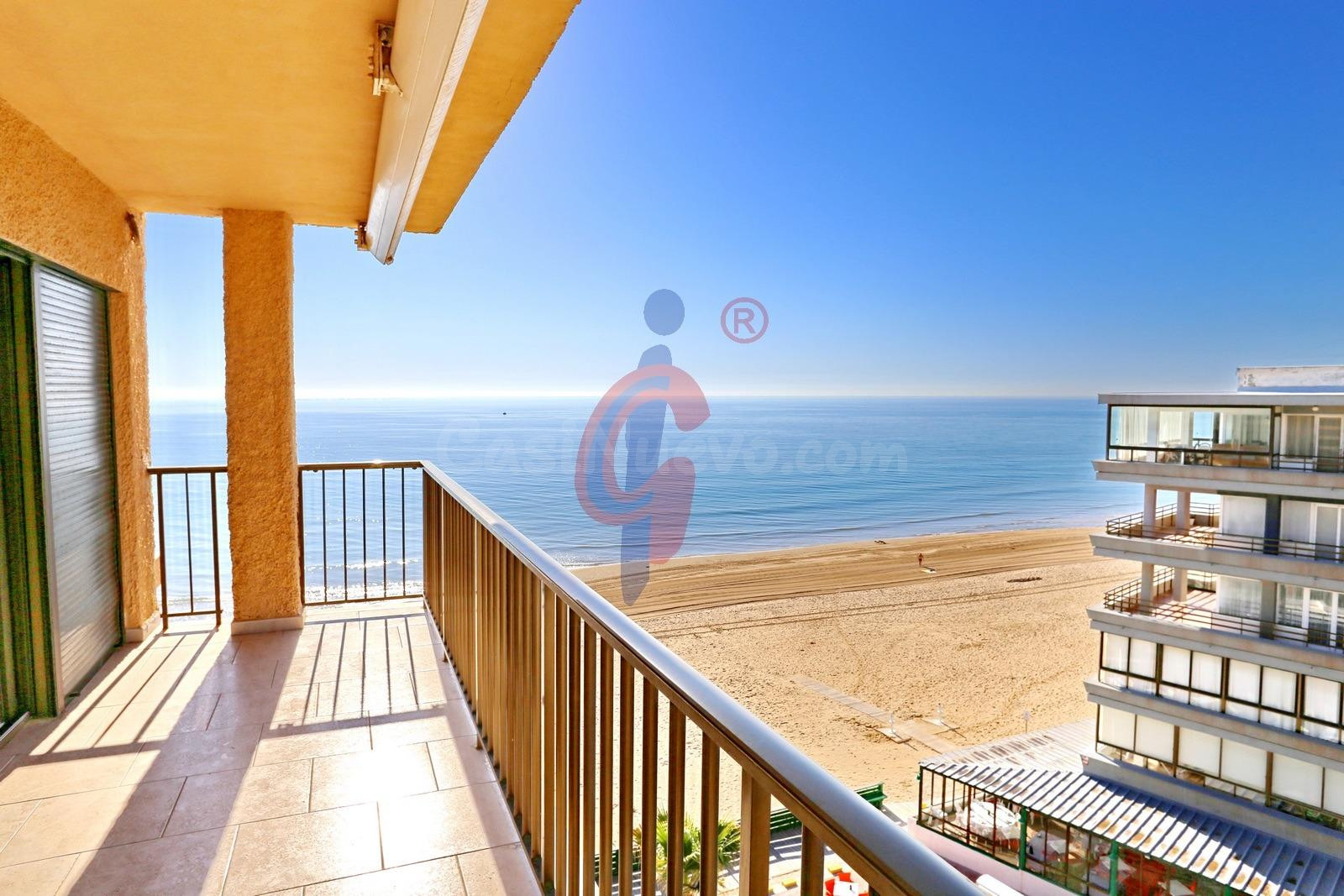 Exclusiva vivienda en primera línea de playa – Edificio Casablanca
