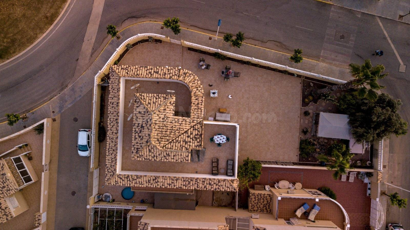 Chalet exclusivo con vistas a la Laguna de la Sal en Torrevieja
