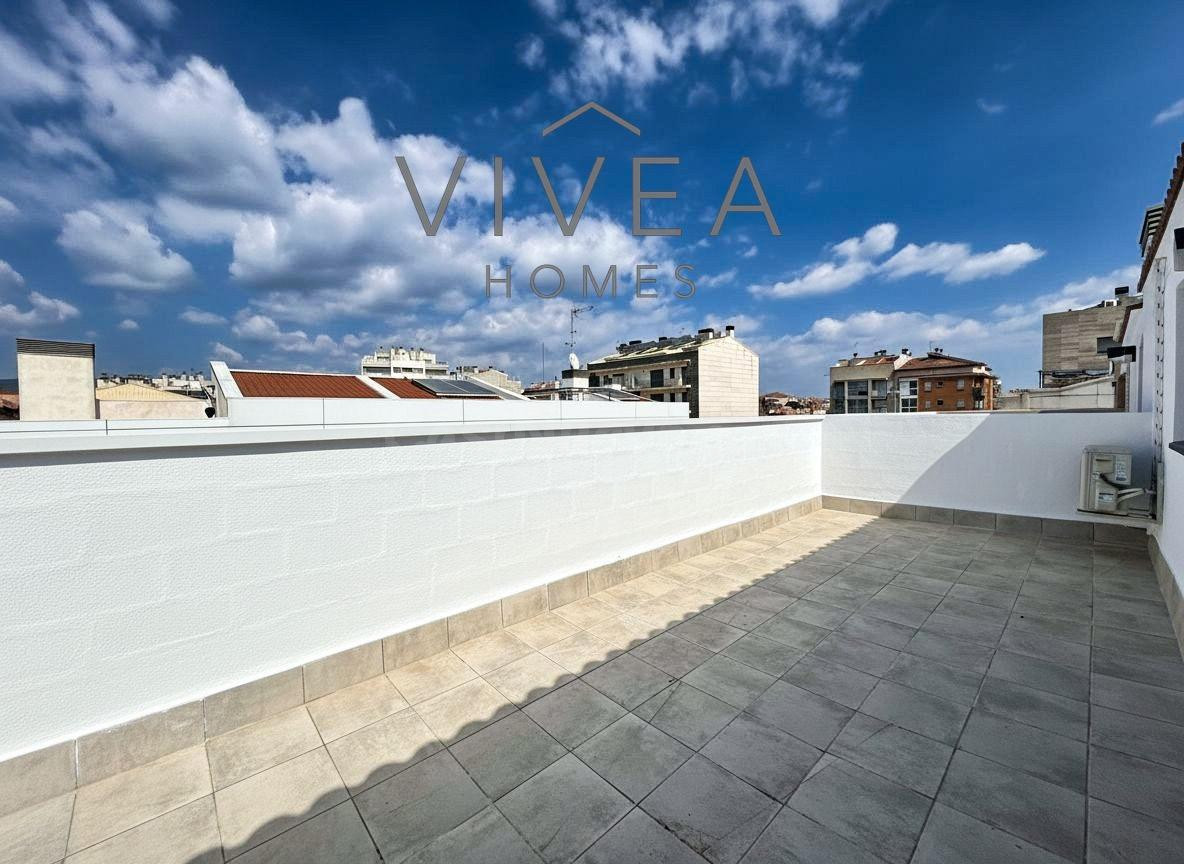 Ático dúplex 3 dormitorios  + 2 baños (terraza de 33m2). Par - foto 3