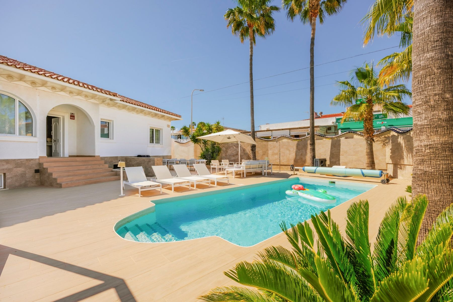 Villa 5 habitaciones 307m² en venta - Centro de la Ciudad Quesada