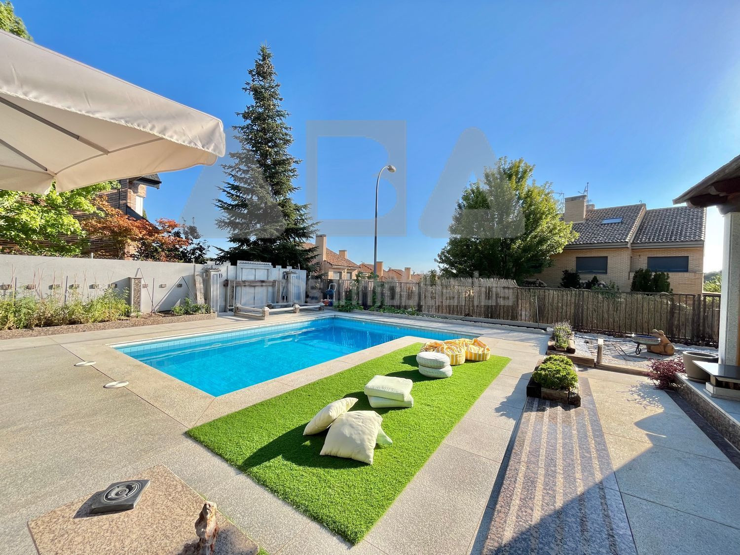 Chalet independiente en Los Peñascales, Torrelodones | 3 dormitorios, 4 baños, piscina | ABA Expertos Inmobiliarios