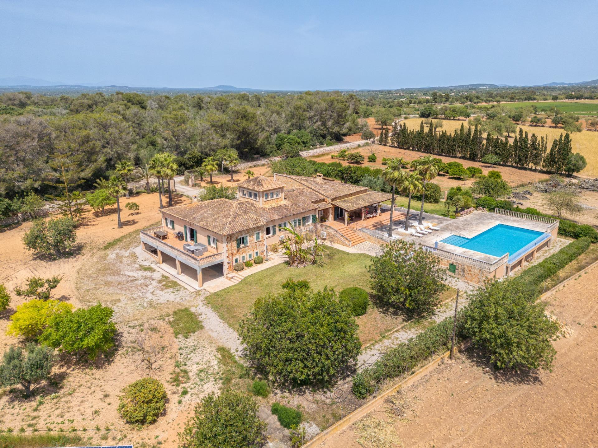 ESPECTACULAR VILLA EN CAS CONCOS  EN UN ENTORNO MUY TRANQUILO