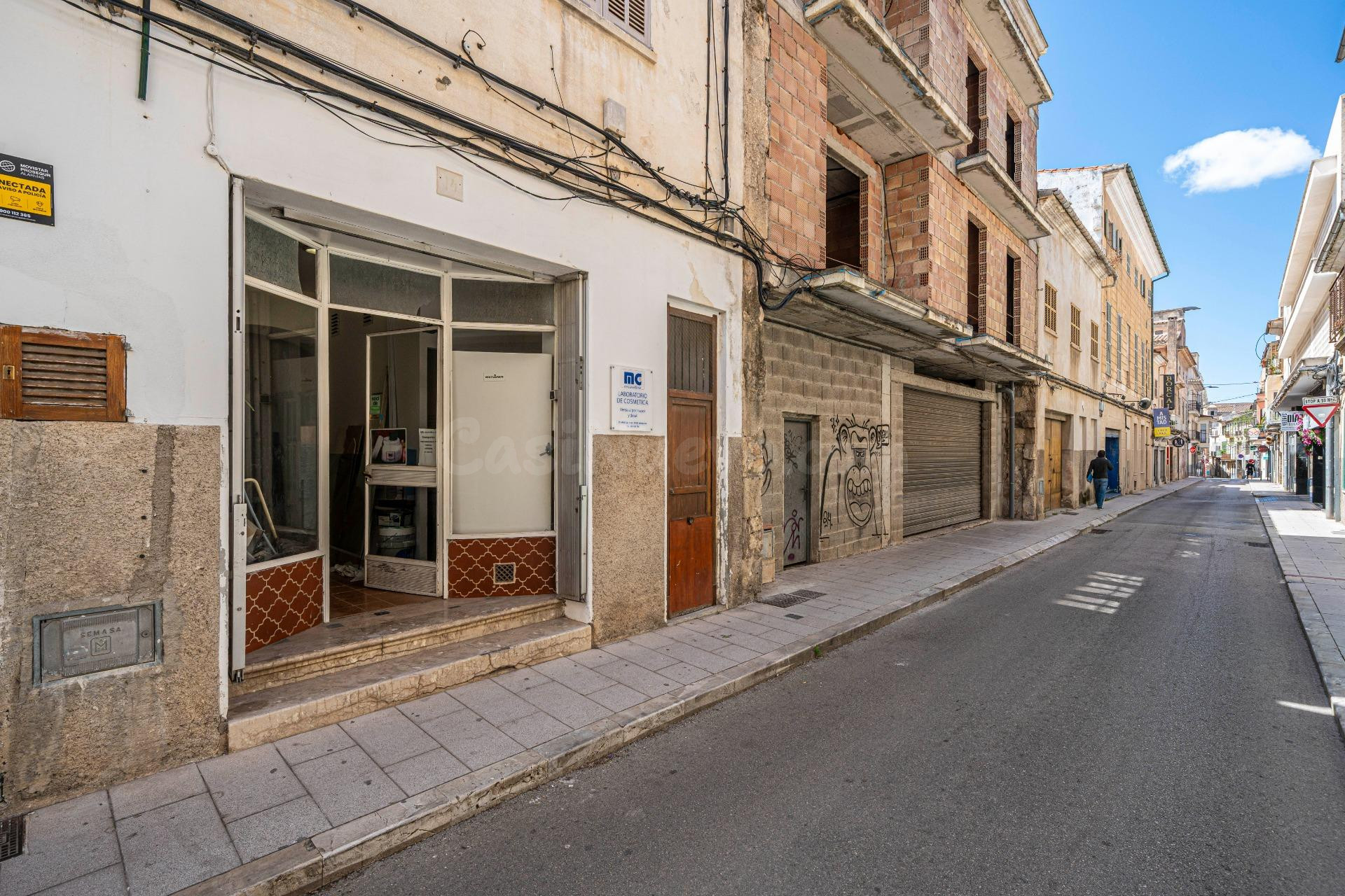 Local Comercial en el centro de Manacor con posibilidad de Cambio de Uso a Vivienda