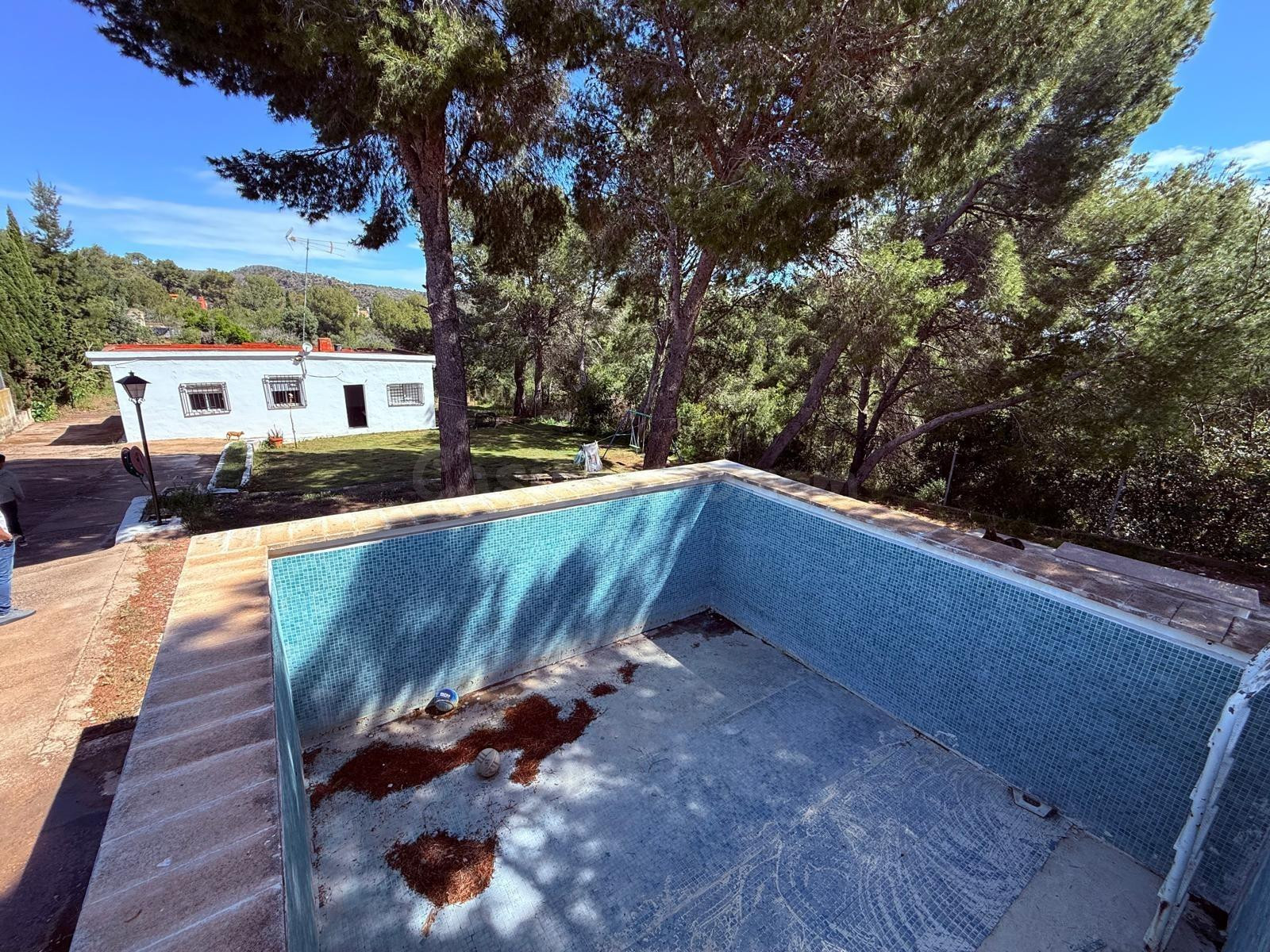 Oportunidad: Chalet en venta en Montroy ,Venta o alquiler opcion compra Cuenta con una parcela de 1.400 m2, con una vivienda de 106 m2