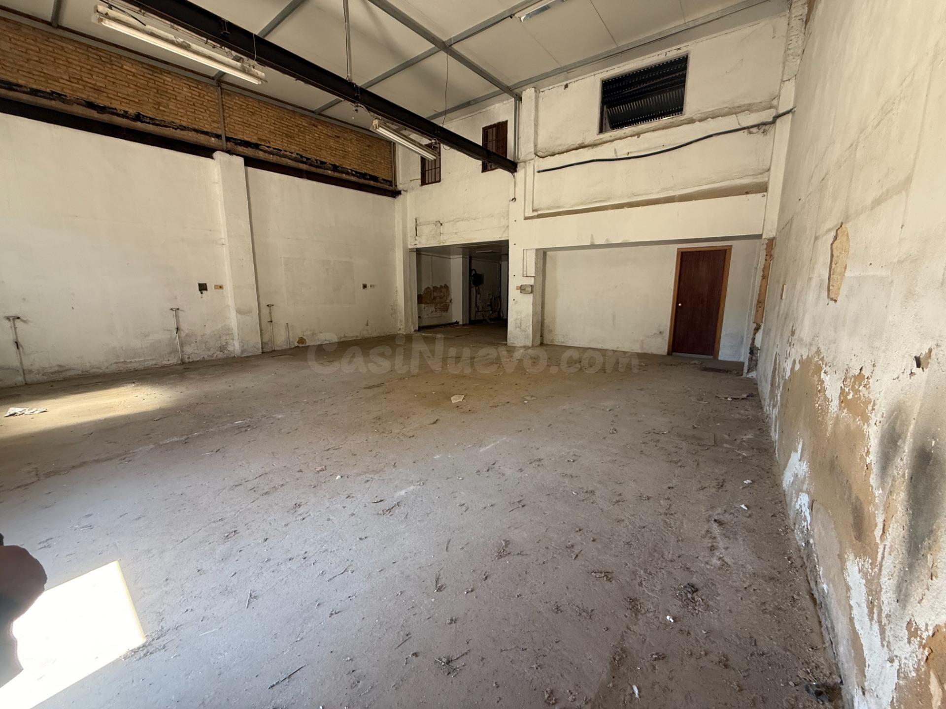 Local comercial en alquiler junto al Hospital La Nueva Fe – 129 m2 diáfanos