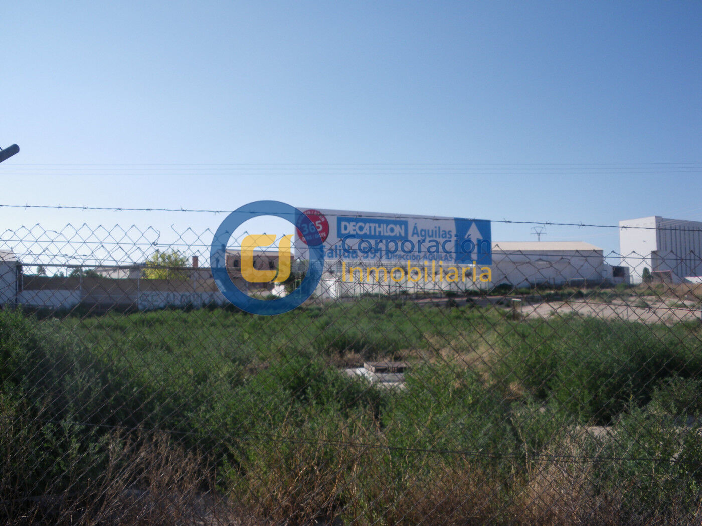 Dos Naves Industriales con un total de 900m2 en parcela de 20.000m2 vallados en La Serrata.