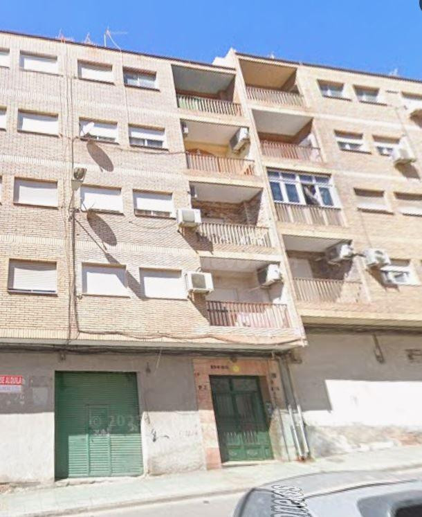 Oportunidad inmobiliaria alquilada en Almería capital