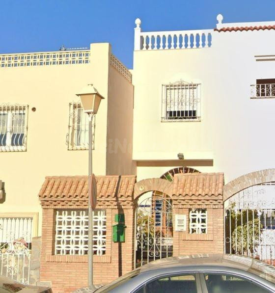 Oportunidad inmobiliaria alquilada en Almería capital