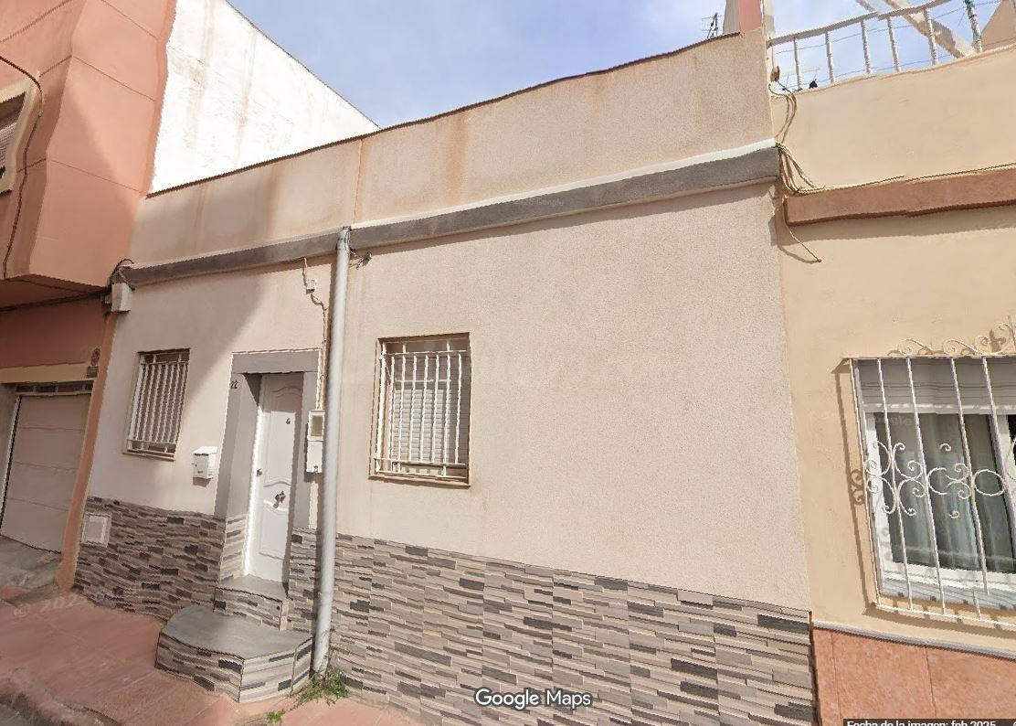 Oportunidad inversión inmueble alquilado en Almería capital