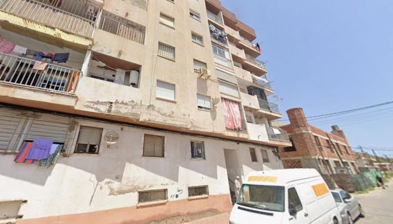 Se vende casa OKUPA en Calle Pianista Adolfo Olivares 10 de Águilas, Murcia.