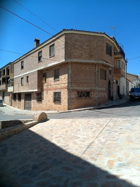 Se vende Piso OKUPADO en CL MENDO BENAVIDES 28 Castellar, (J