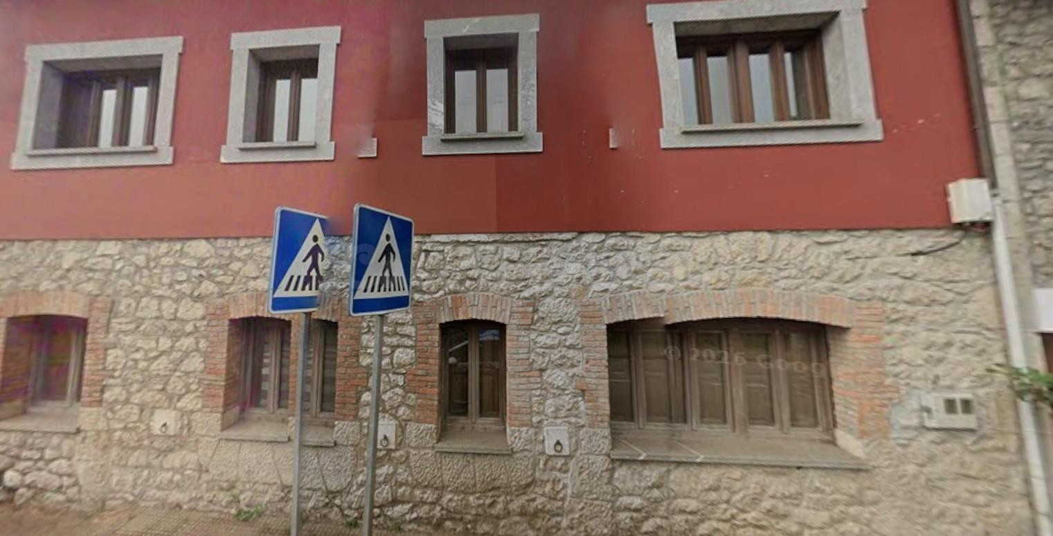 Se vende casa independiente ALQUILADA en Lugar Villar 43 de  - foto 3