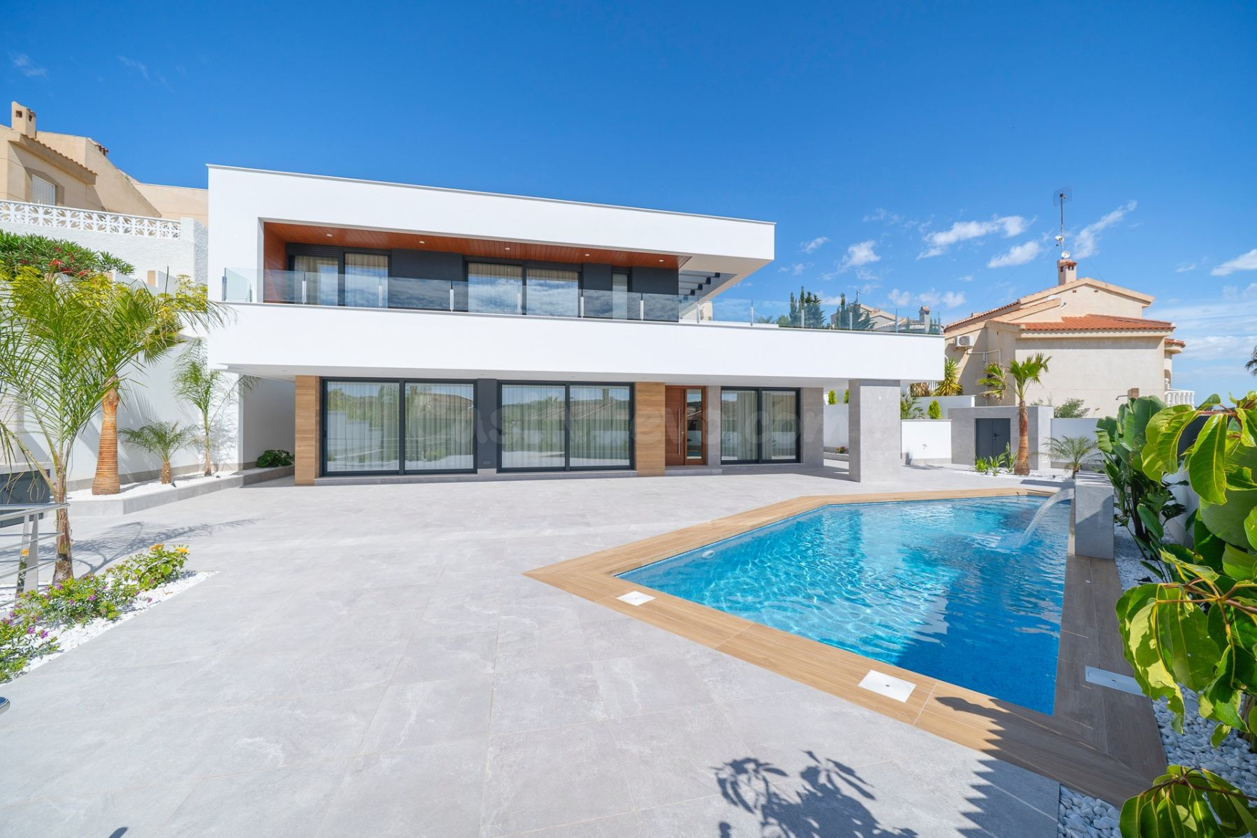 Villa de lujo lista para entrar a vivir en La Marquesa Golf, Ciudad Quesada
