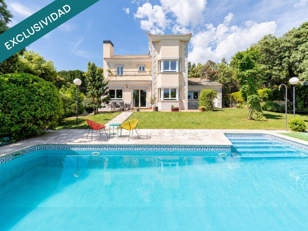 Exclusivo chalet individual con la mejor ubicación de la zona.