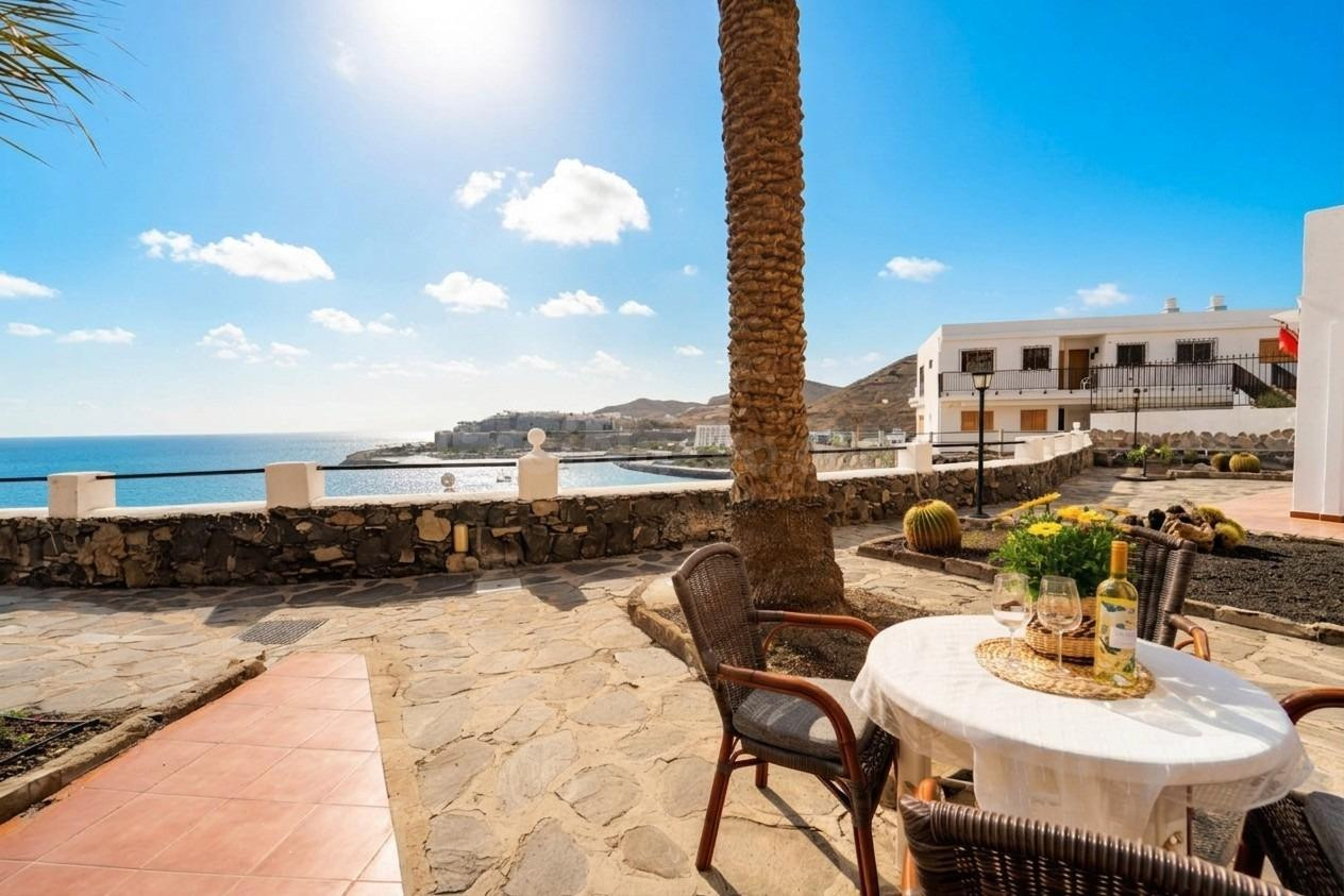 ¡Vistas mágicas! Apartamento de 1 dormitorio renovado en Vista Canarios IV, Patalavaca