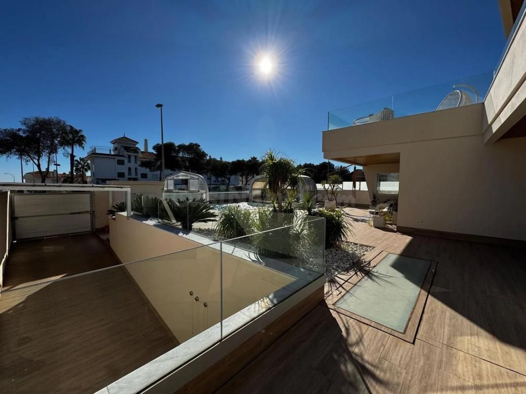 Villa 4 habitaciones 349m² en venta - Campoamor
