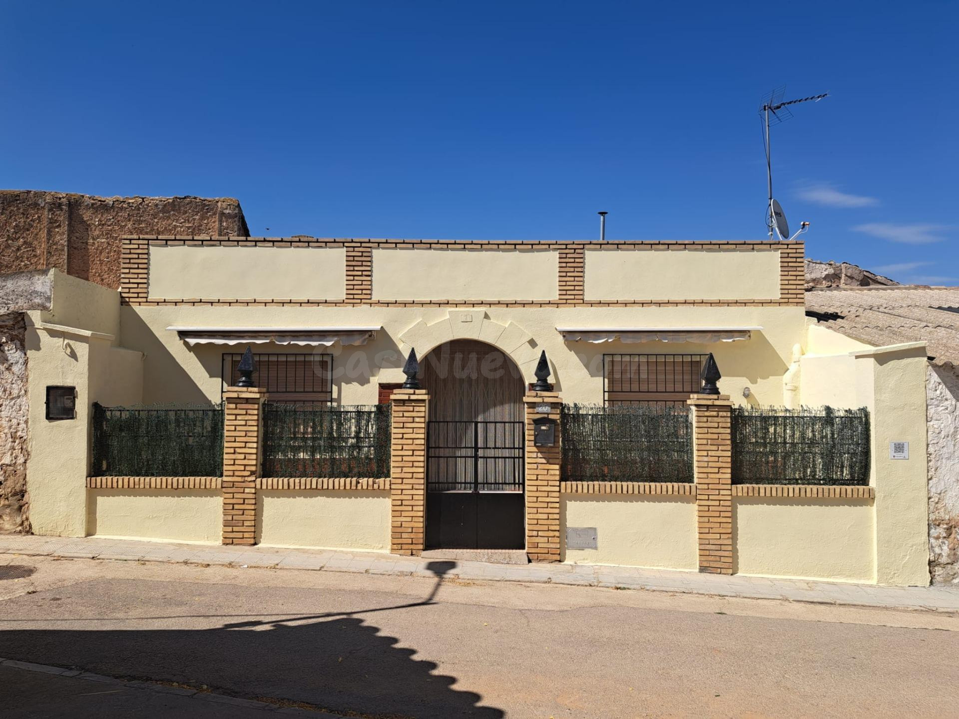 Bonita y comoda casa en en Venta en Villargordo del Cabriel con patio.