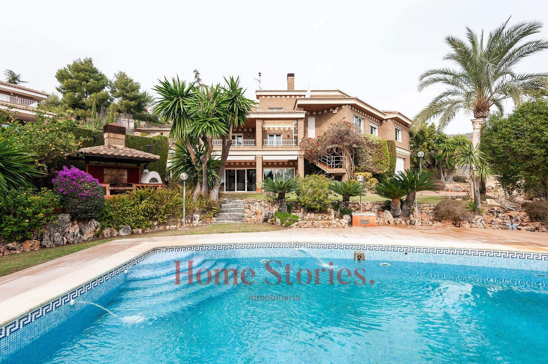 Casa 8 habitaciones 980m² en venta - Los Monasterios-Alfinach