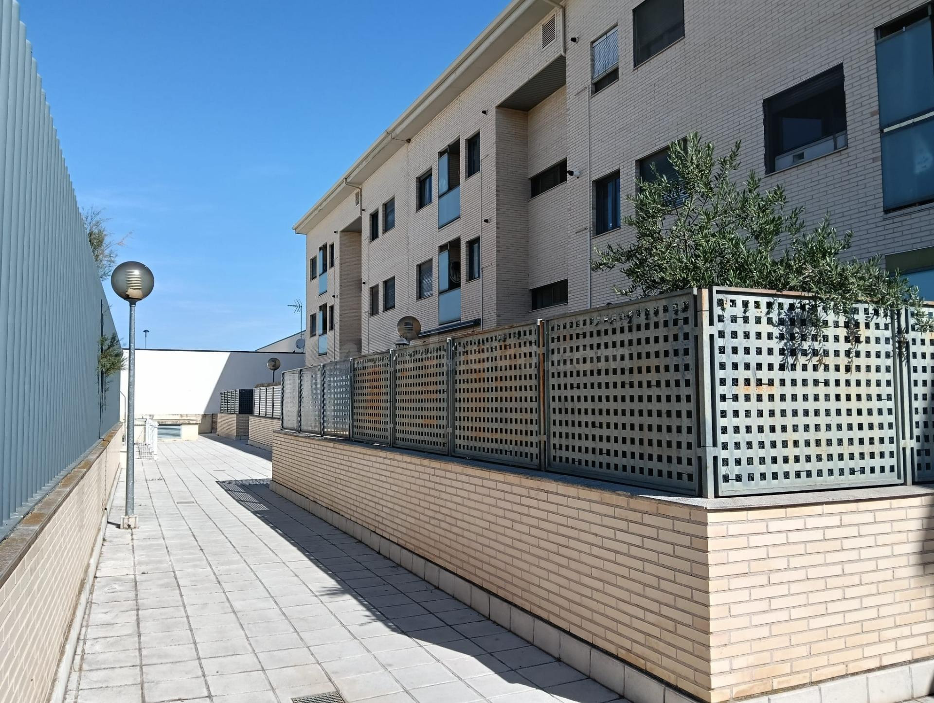 ¡TU PRIMER HOGAR TE ESPERA! PISO LISTO PARA ENTRAR A VIVIR CON PISCINA, GARAJE Y TRASTERO