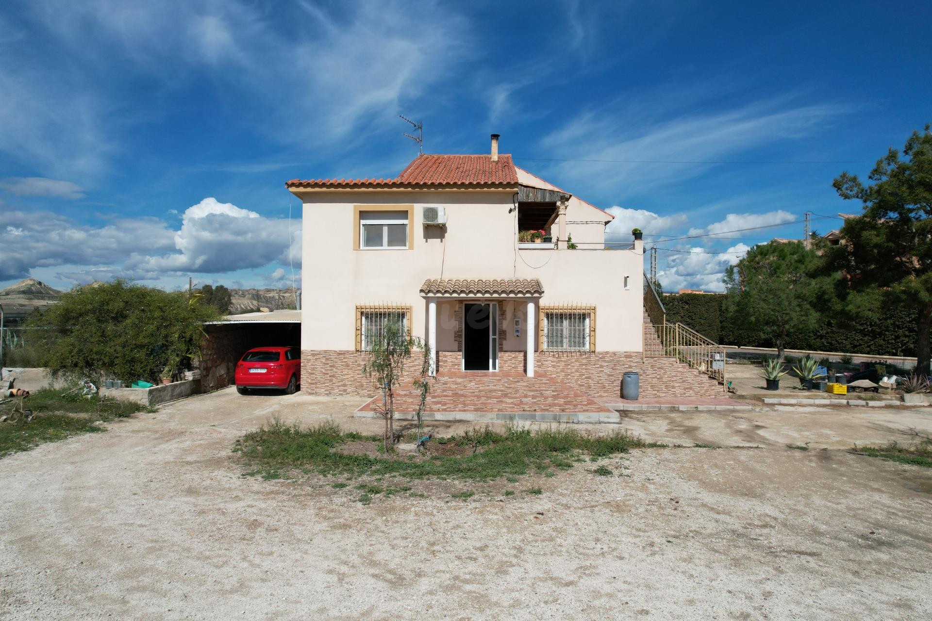 UNA CASA EN PLANTA BAJA QUE DESTACA EN TODO: ESPACIO, UBICAC - foto 2