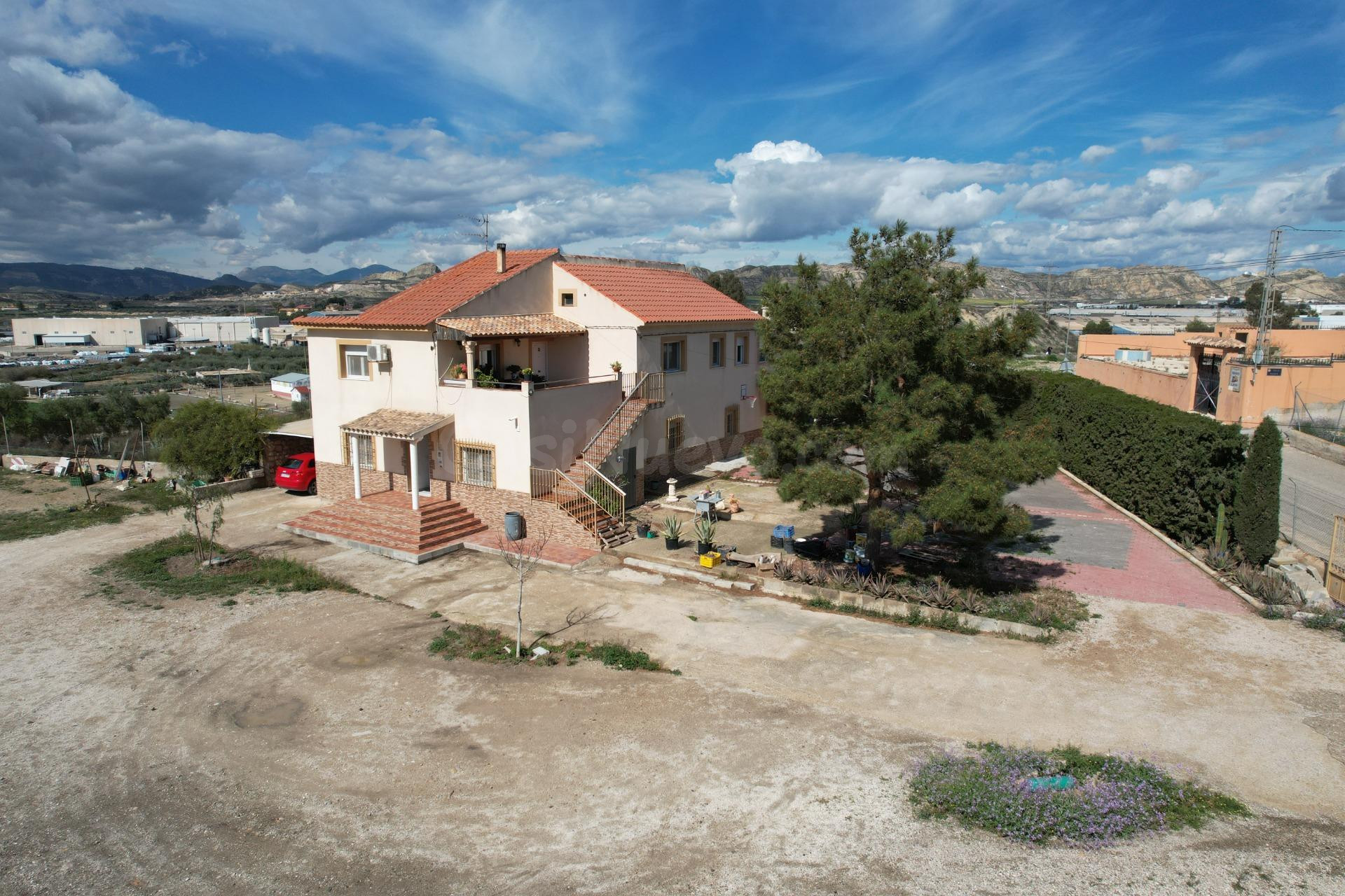 UNA CASA EN PLANTA BAJA QUE DESTACA EN TODO: ESPACIO, UBICAC - foto 5