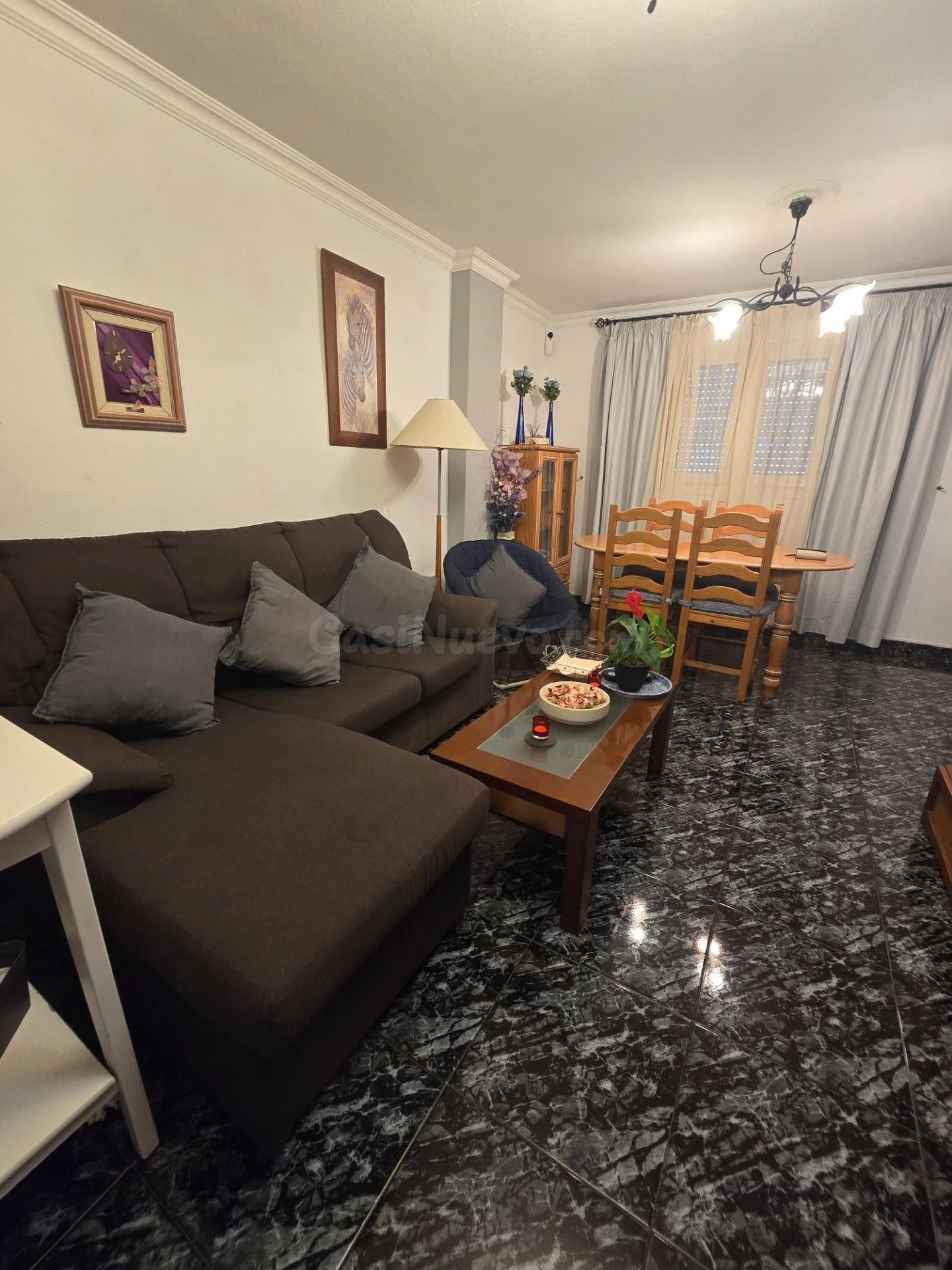 PISO EN ALQUILER EXCLUSIVAMENTE PARA ESTUDIANTES EN LA LAGUNA.