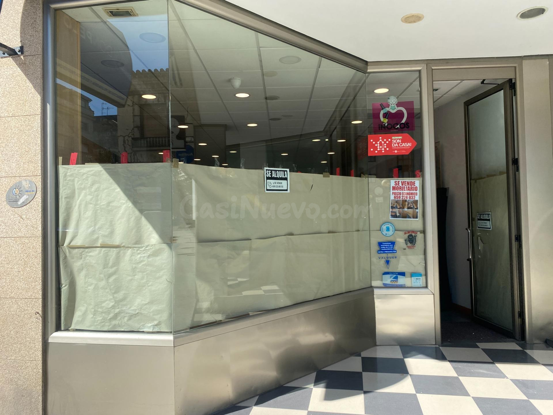 En venta o alquiler bajo comercial amplio y céntrico en Vill