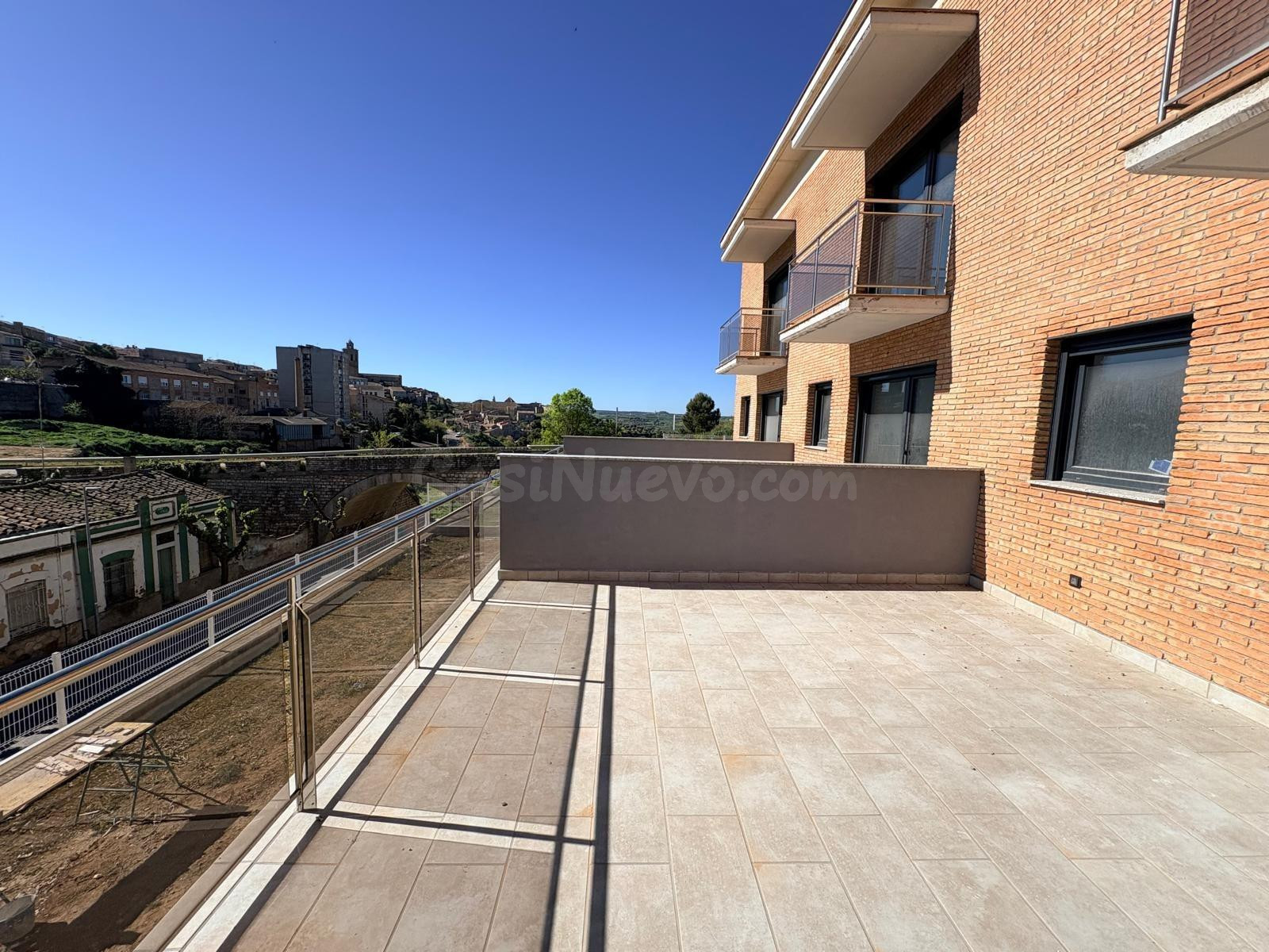 Espectaculares  Chalets a Cervera de 3 y 4 dormitorios por estrenar, jardin, garaje amplio y privado +  terrazas.