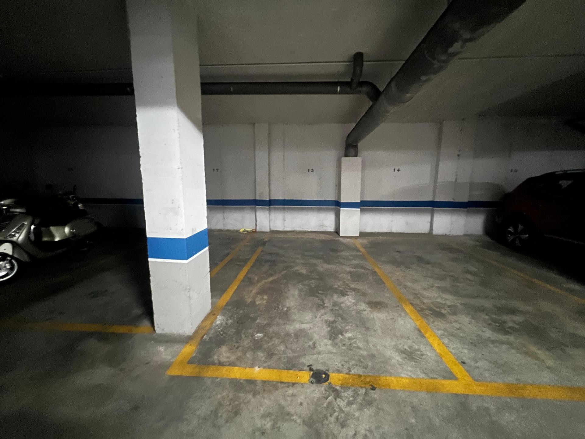 ¡Oportunidad! Amplia plaza de garaje en zona Quirón, Córdoba