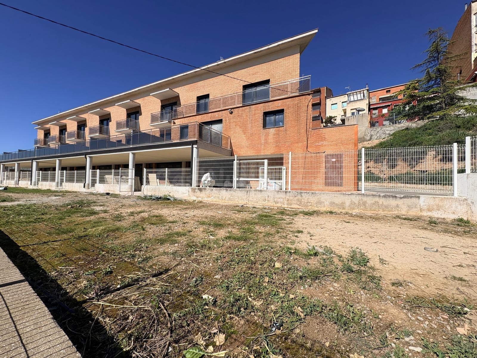 Obra Nova a Cervera- Chalets adosados  de 250m2 construidos,