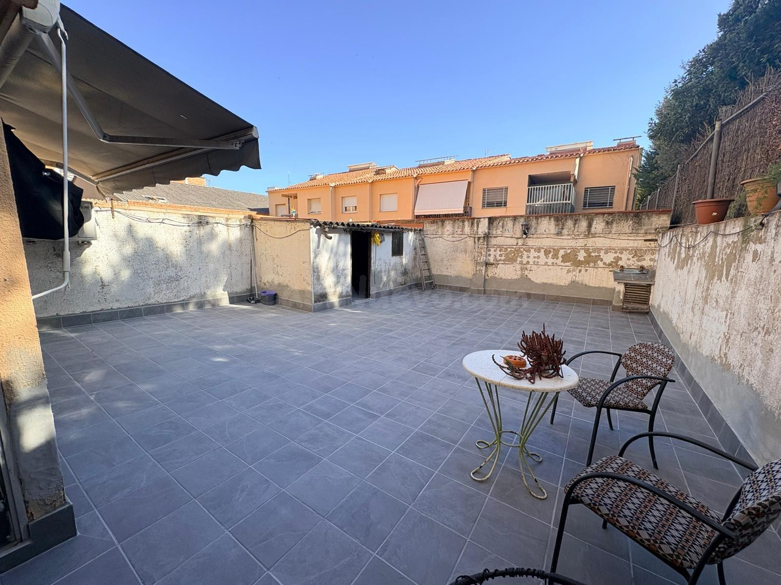Increible,  Amplio y Luminoso Piso de 80m2 en Igualada , 4 dormitorios, terraza grande.